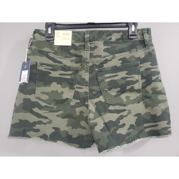 NEW SIZE 6 -‎ UNIVERSAL THREAD HIGH RISE MIDI RAW HEM CAMO SHORTS GREEN CUT OFF - Picture 3 of 4